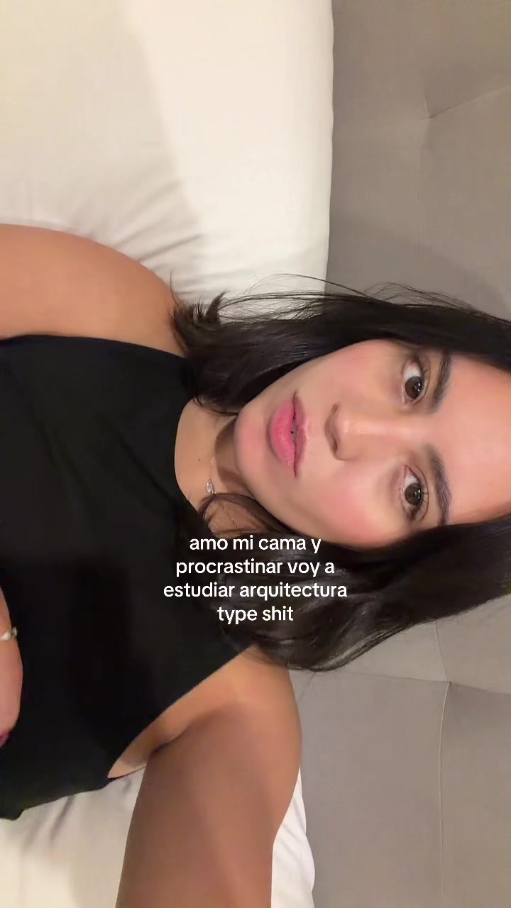 @loveehotmoms_