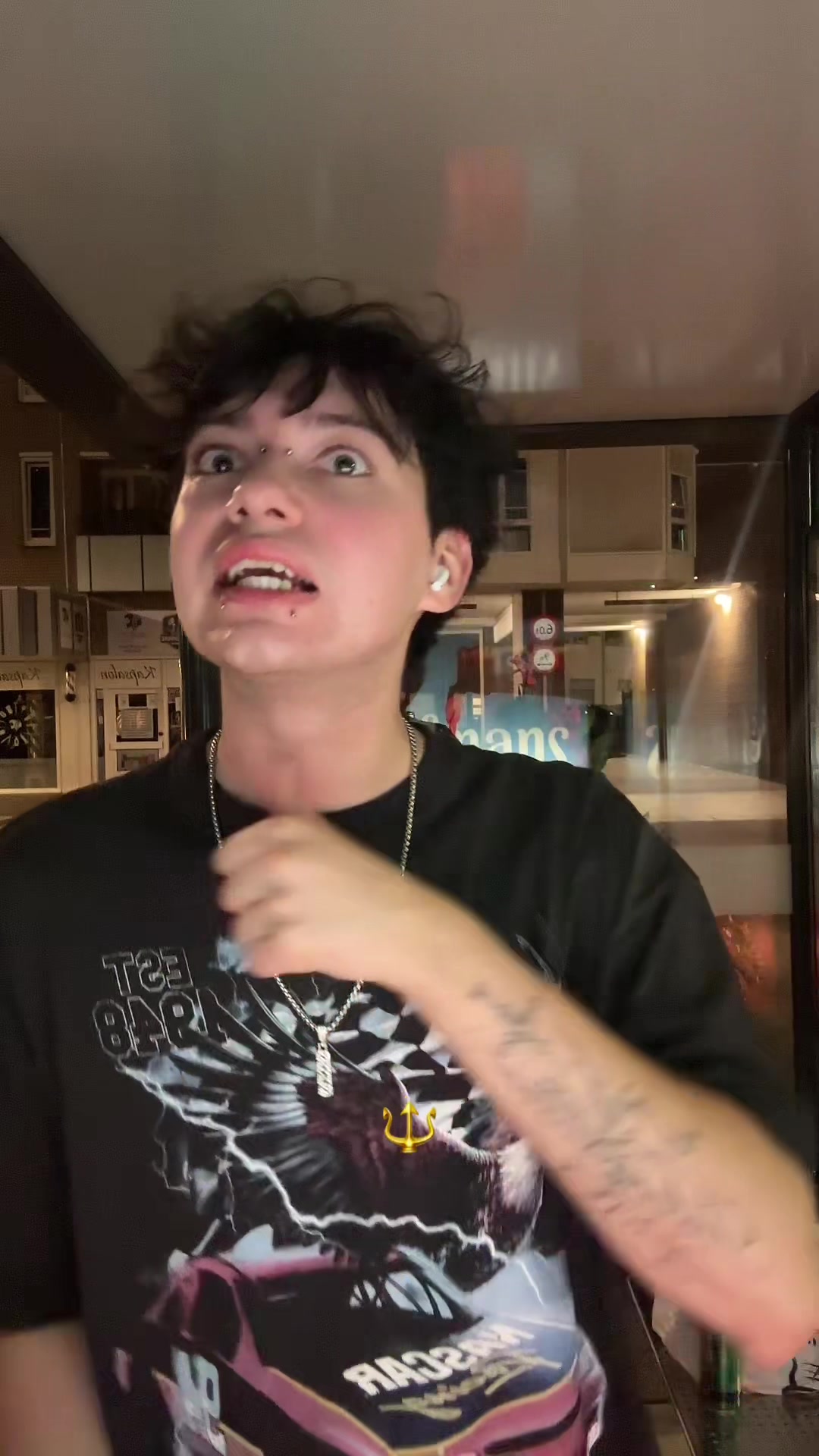@verypost