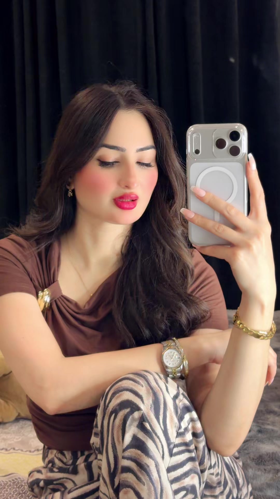 @Zarnab Khan Swati