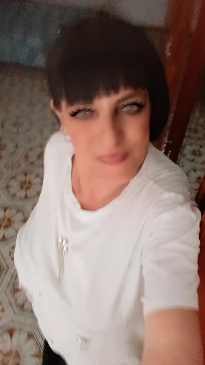 @isabella