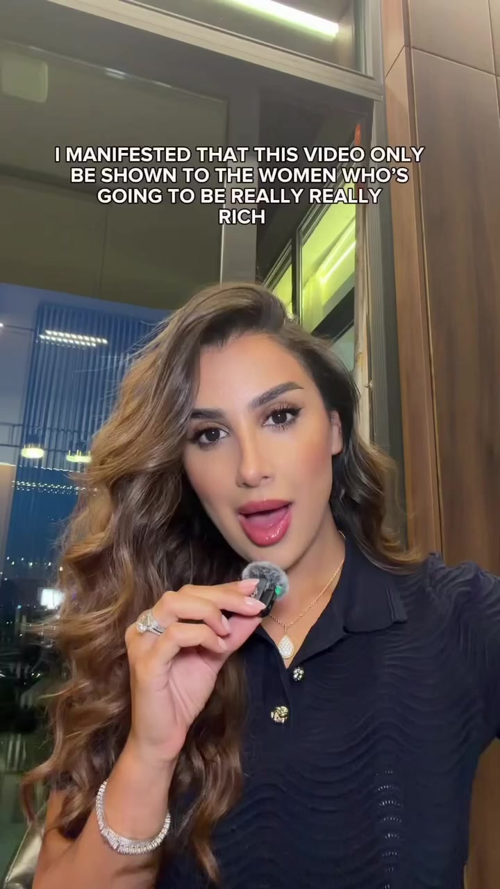@Iamhoniakader