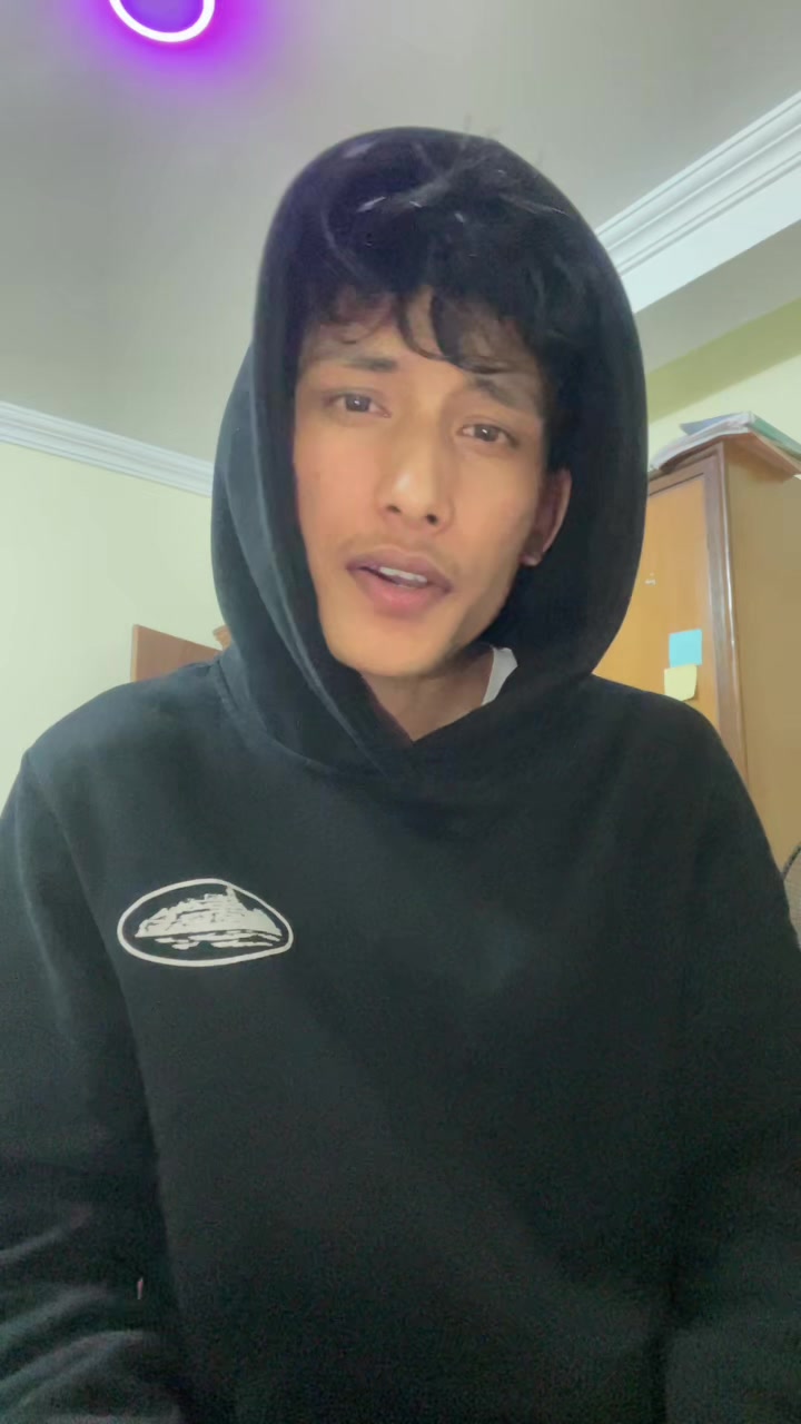 @✮