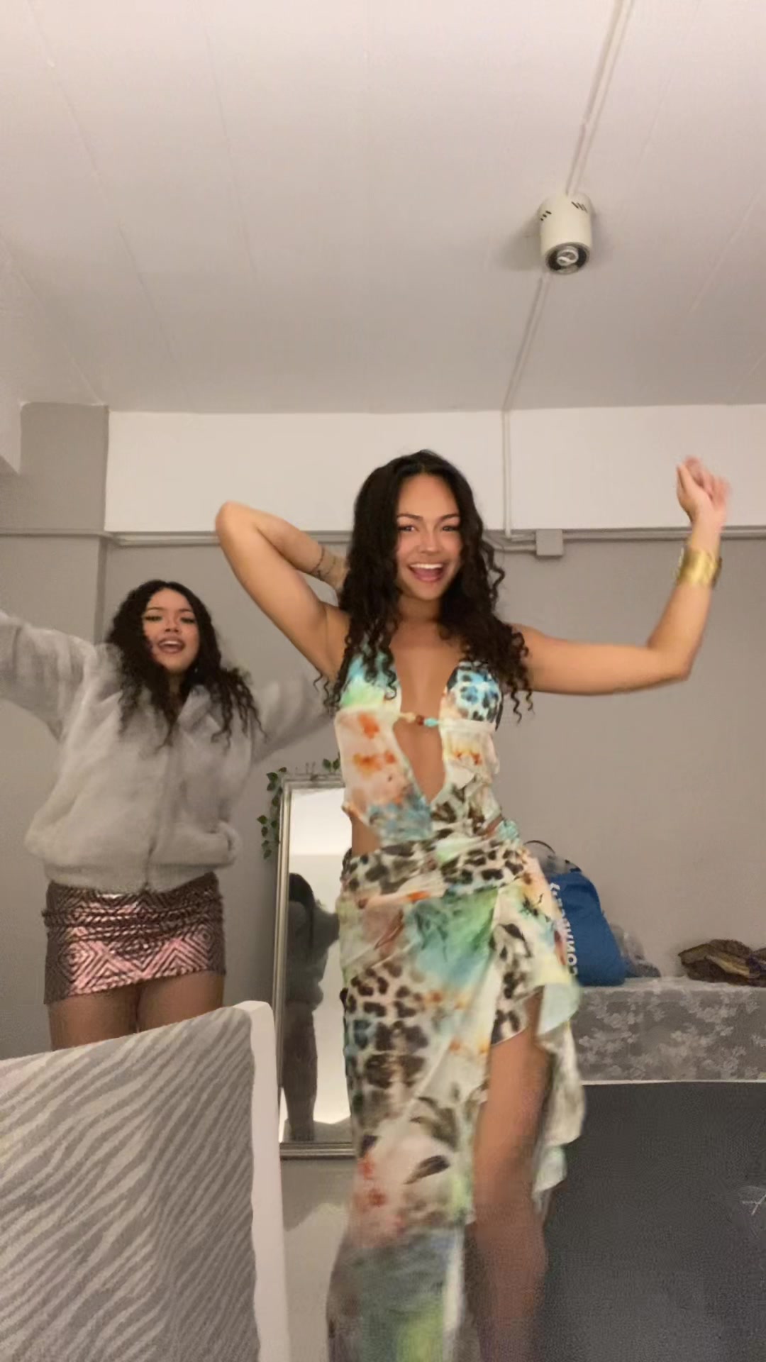 @Lu