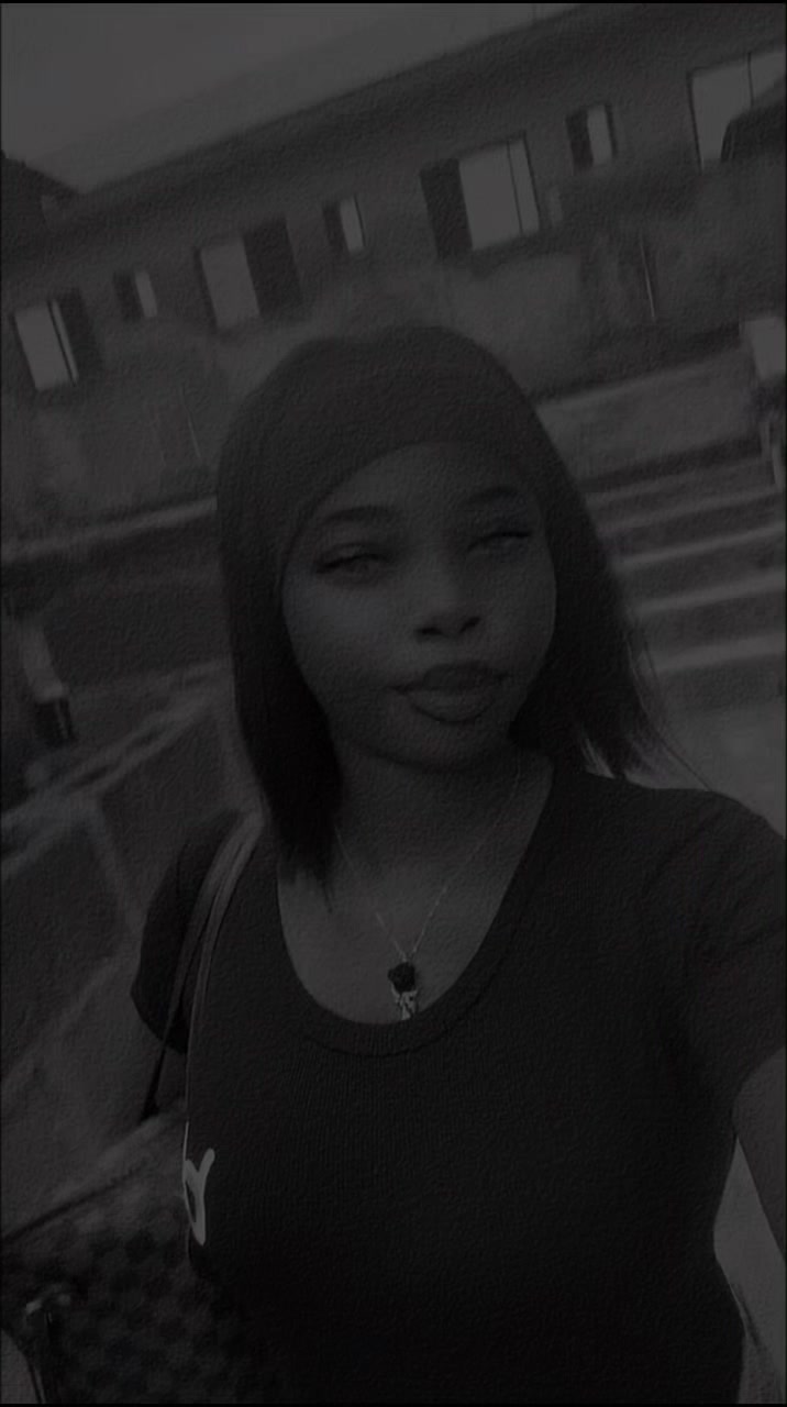 @Anikeade 🥰💕
