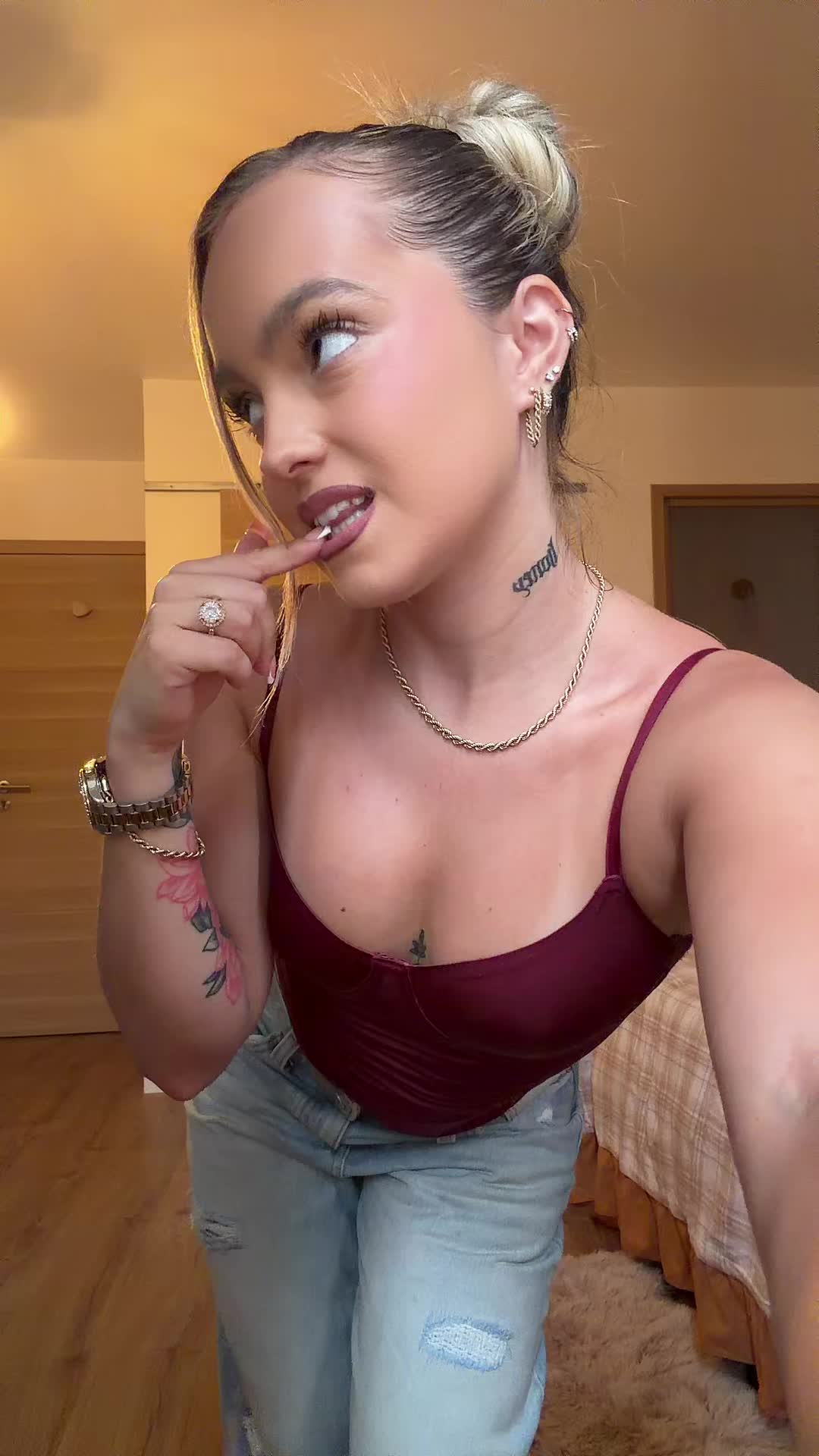 @salessesjulia