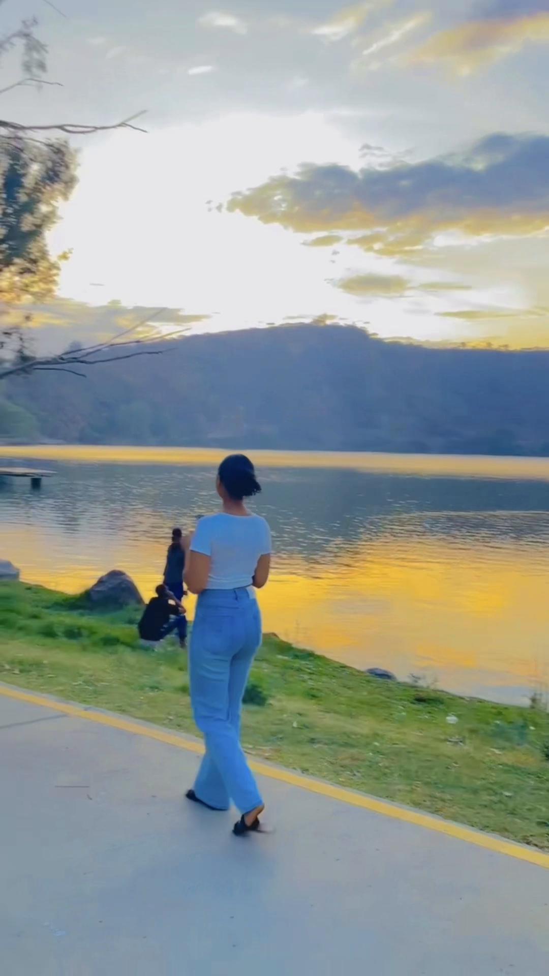 @Lidya 🦋