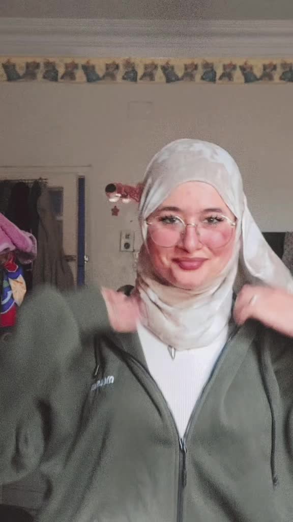 @مديره المدرسه 🦅⭐