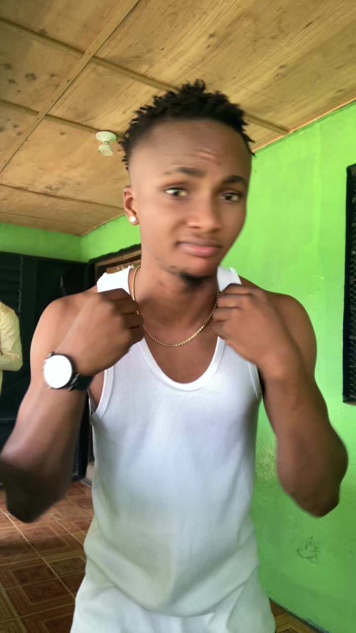 @Call me-Man-Boi 🦅💯🇬🇳 🇱🇷