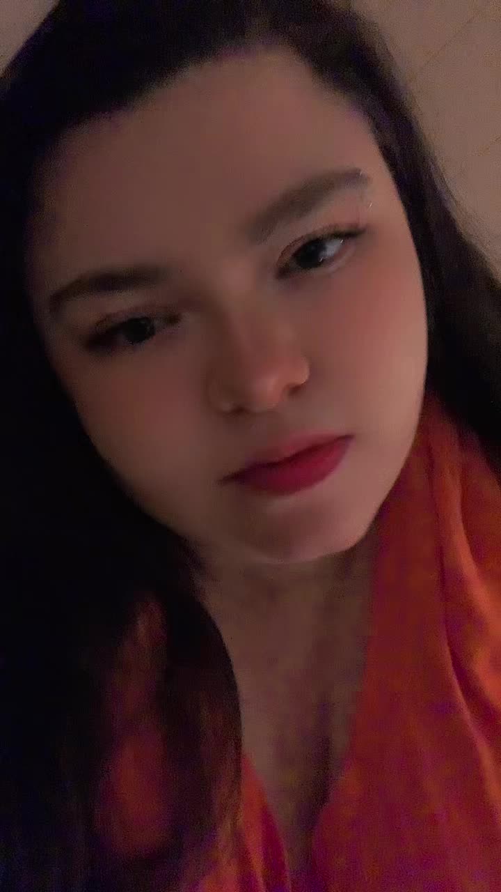 @FluffiBuniTushie