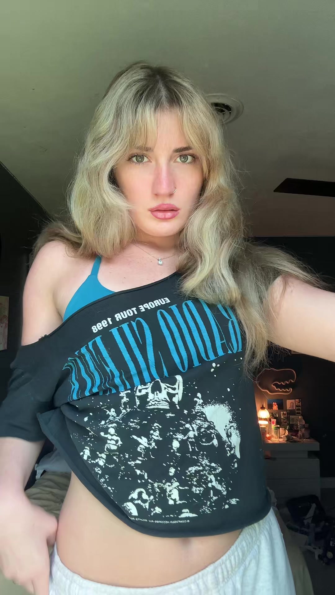 @</3