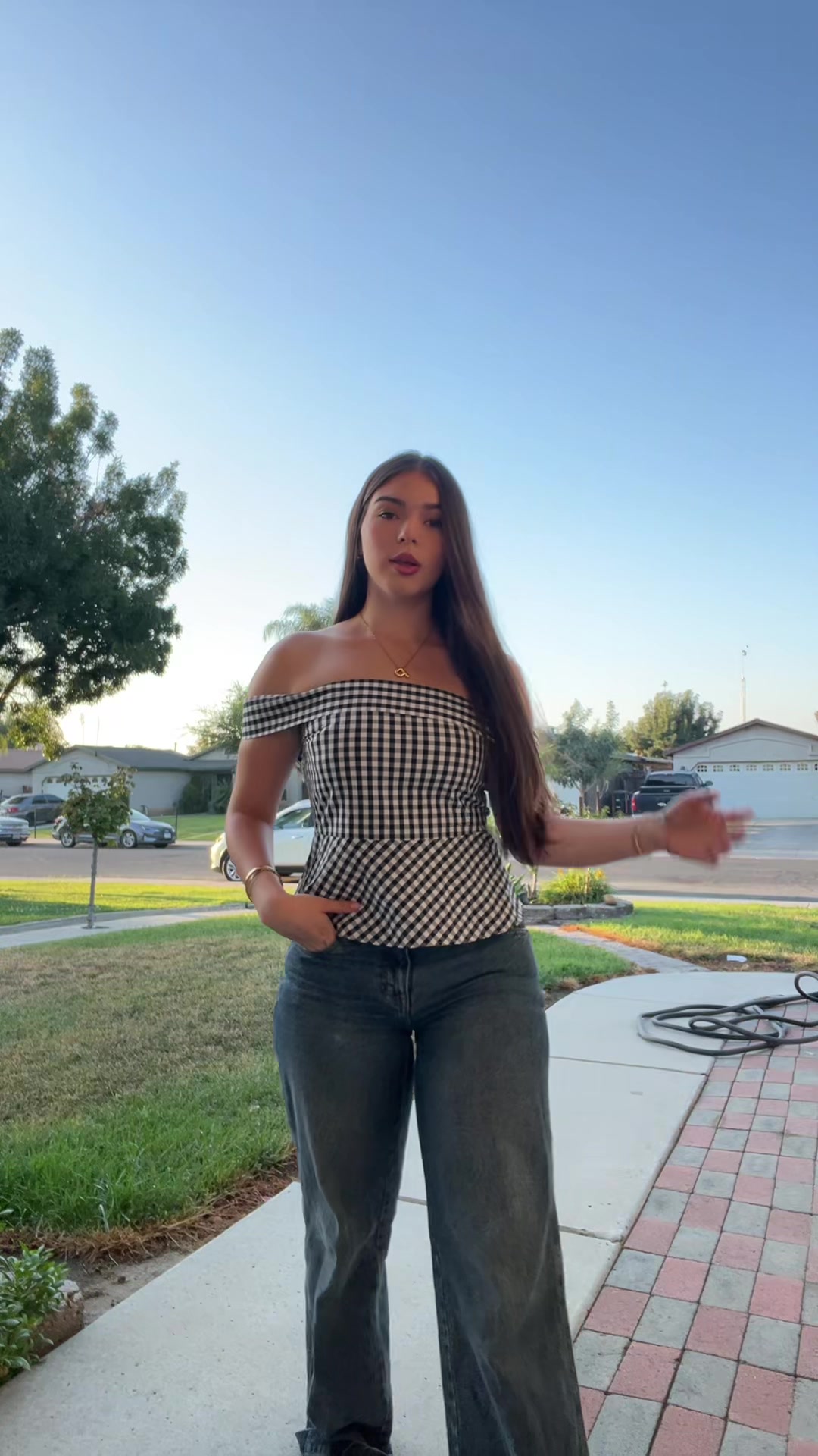 @Paola