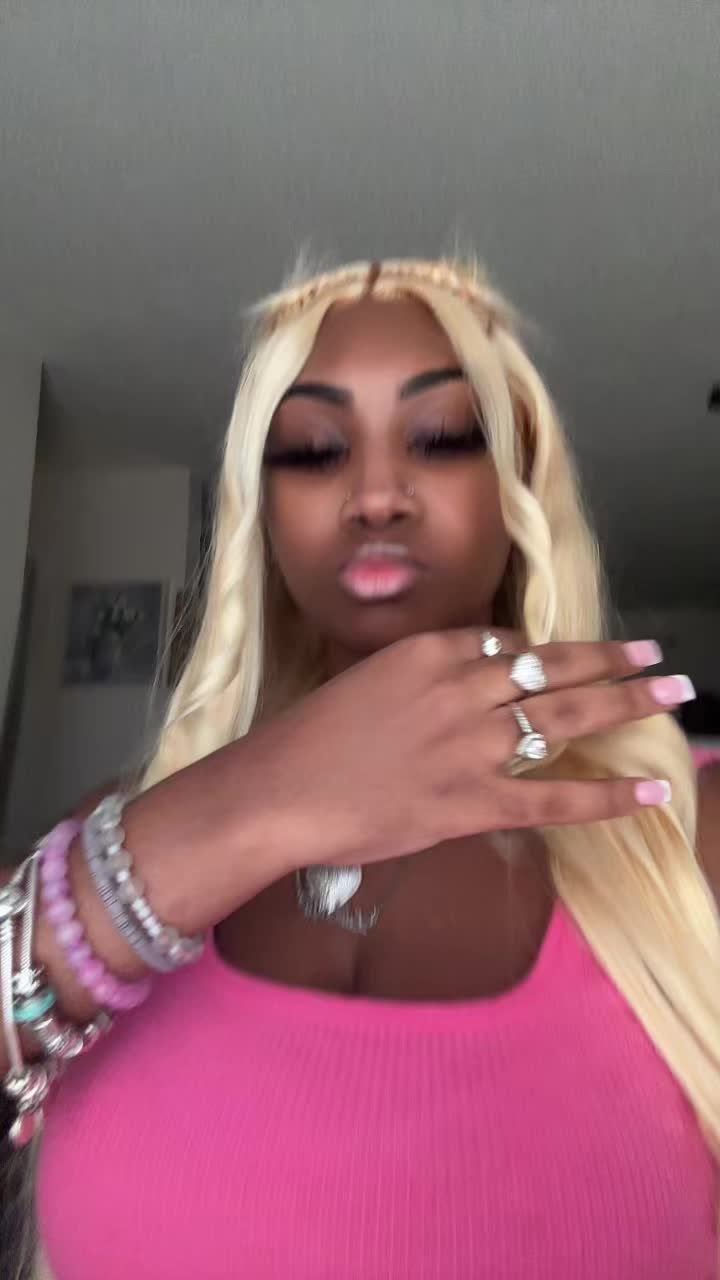 @prettyyygirllxo