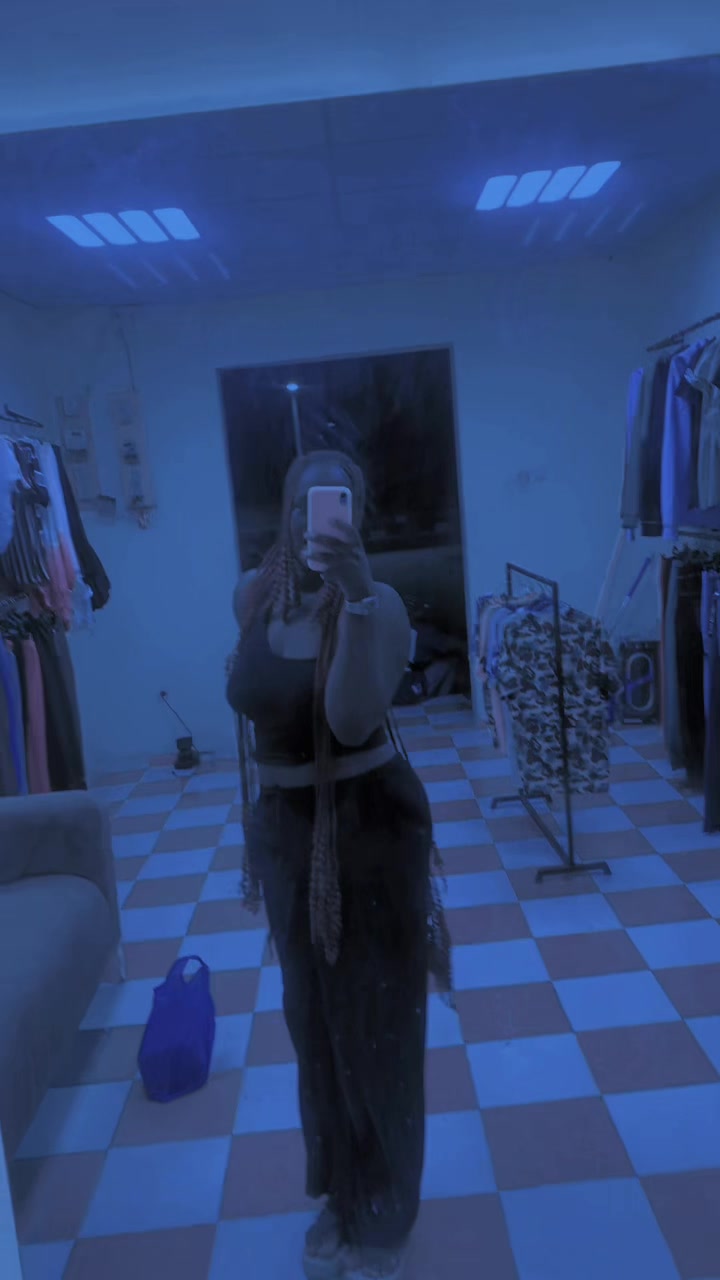 @Mia ba 4000000