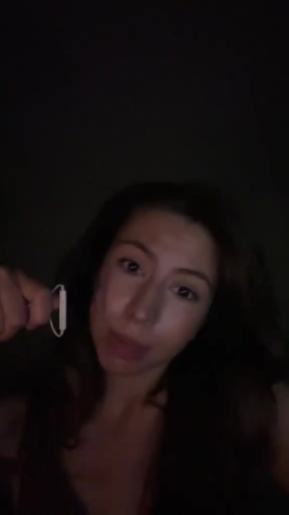 @d.