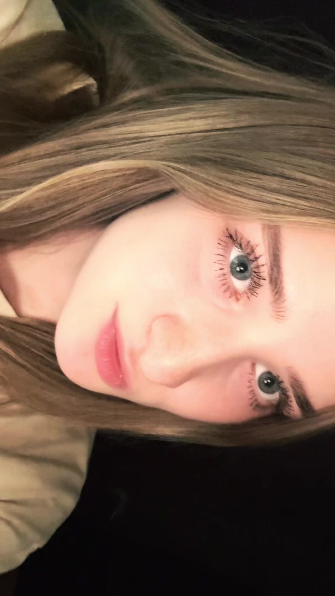 @adelya_.