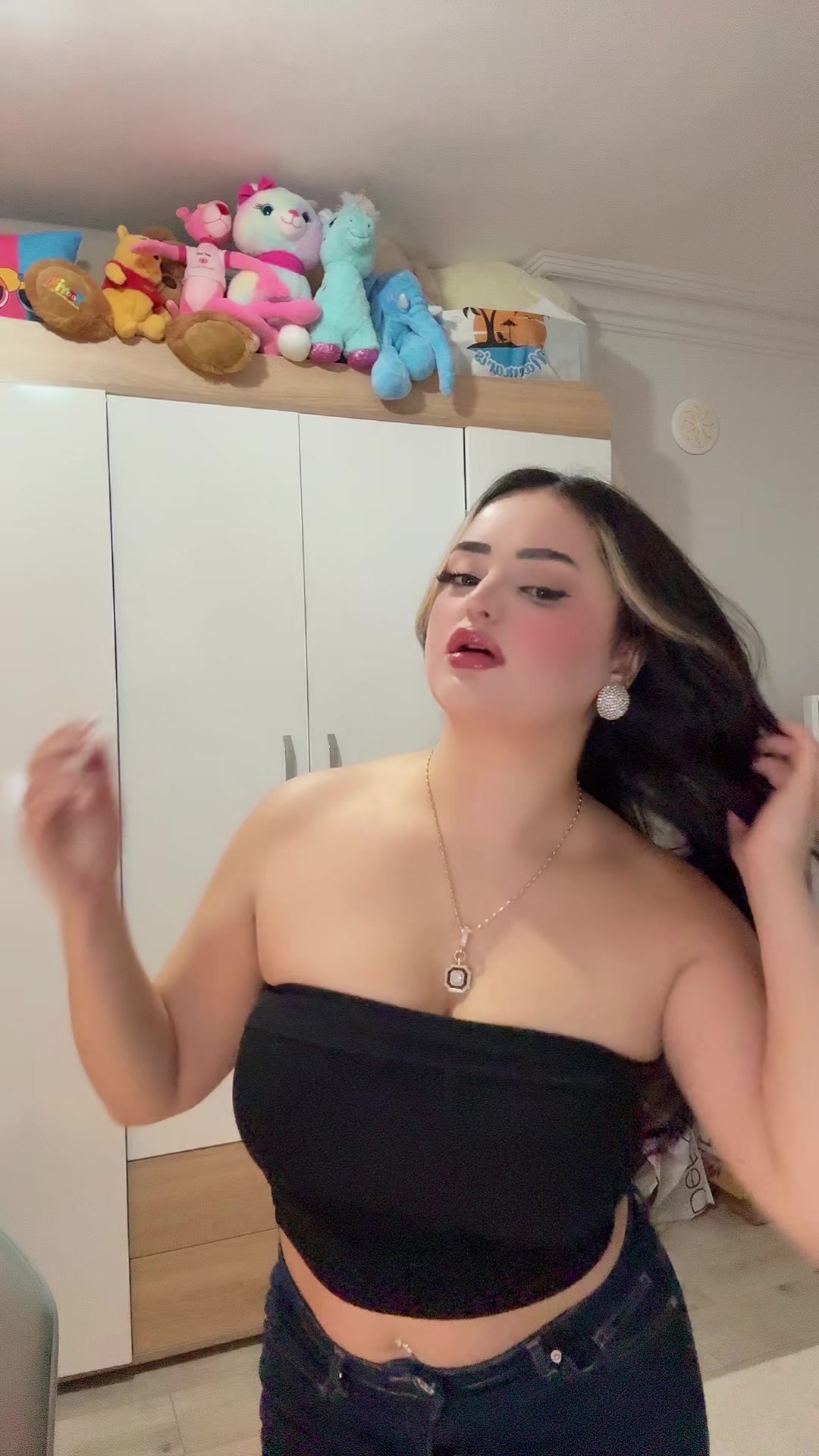 @_merveees