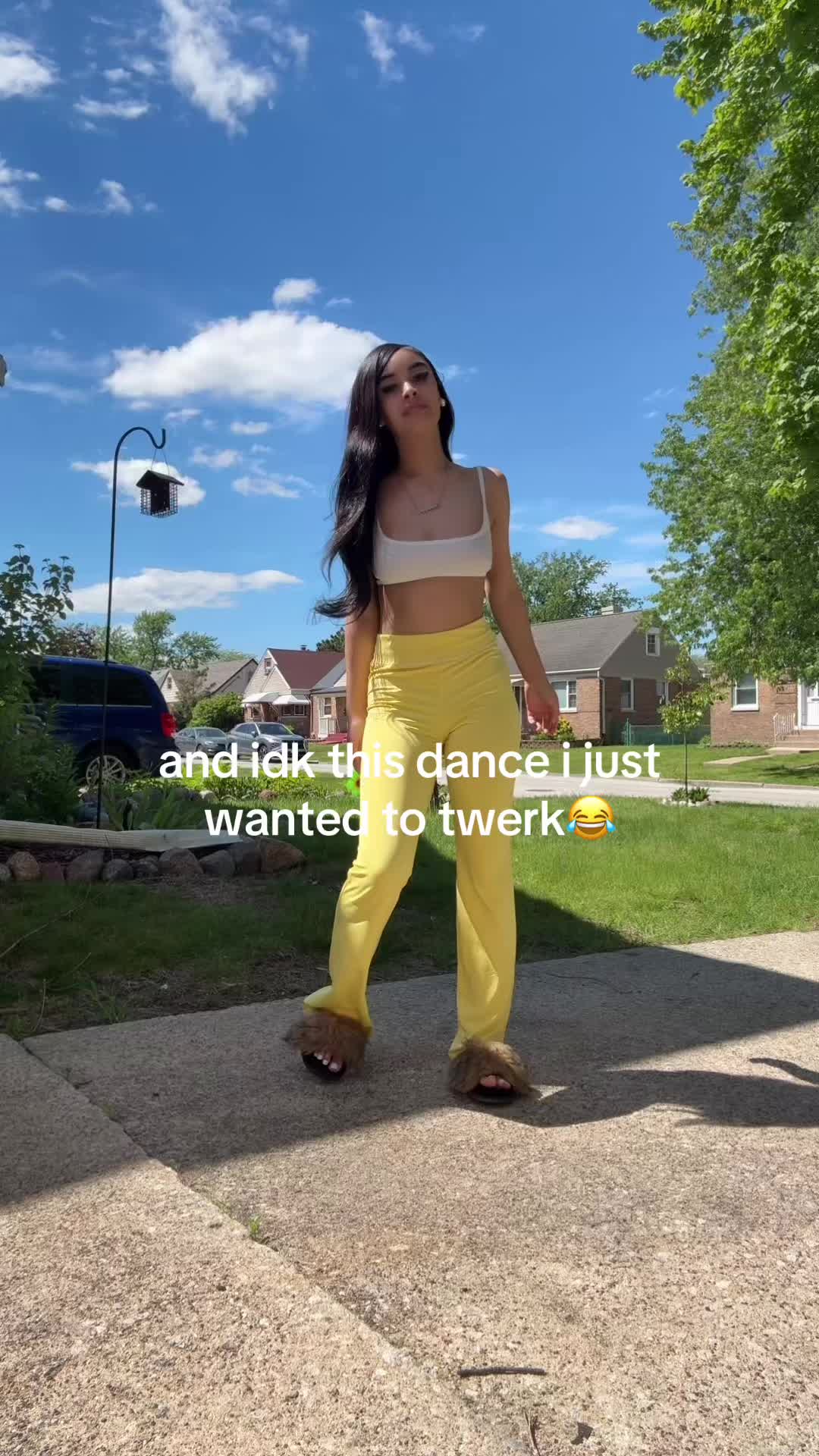 @5’0 big bootyy huzz