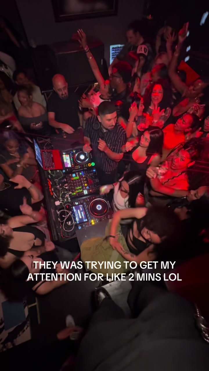 @B A Z Z S I M O N S