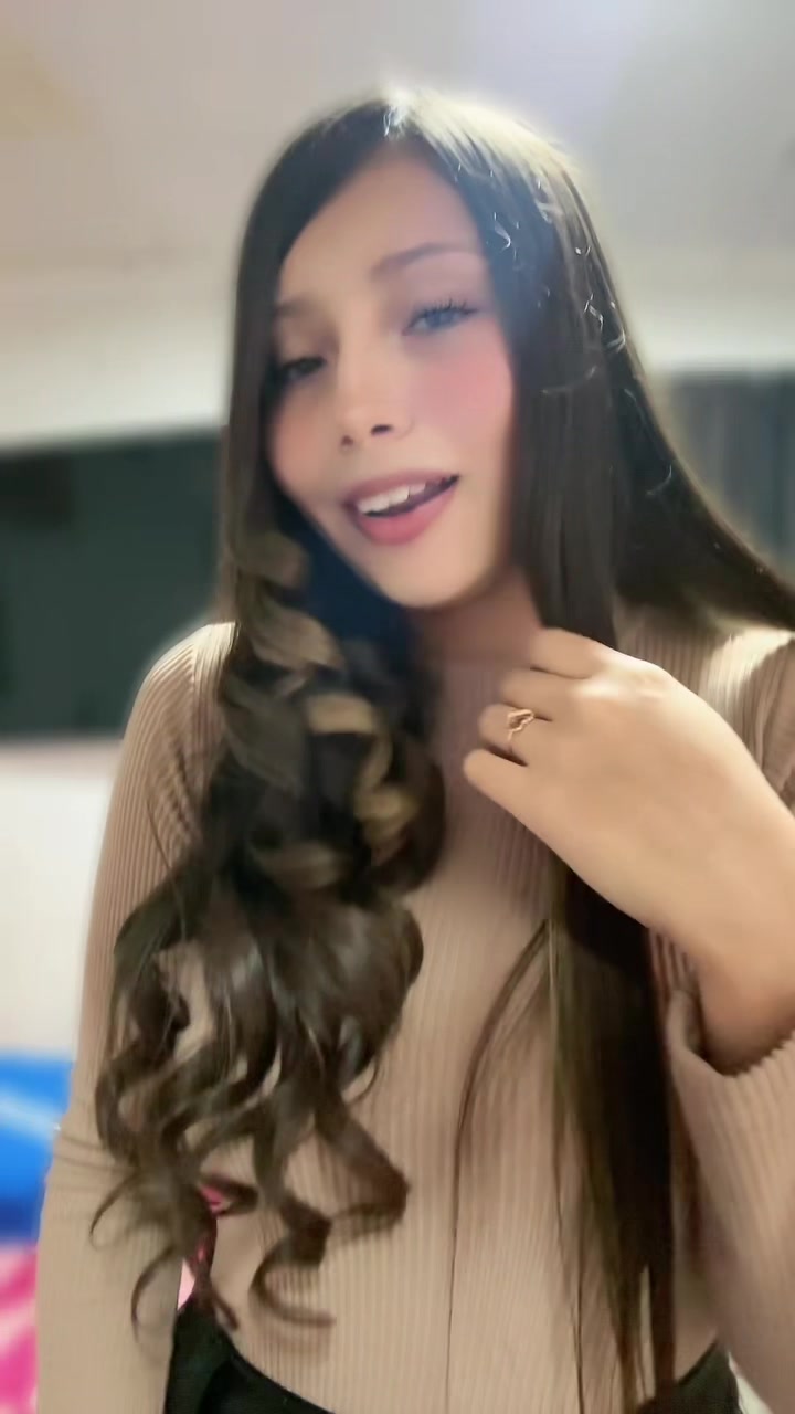 @𝑉𝑎𝑙𝑒𝑠𝑖𝑡𝑎 💫