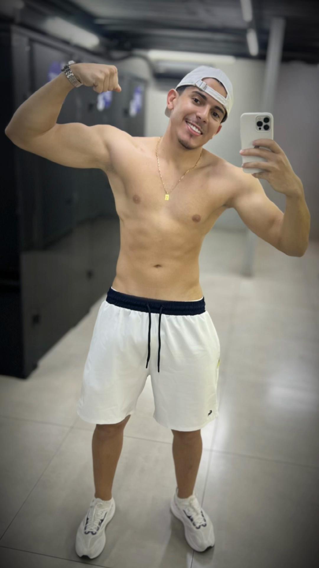 @Demmouraa