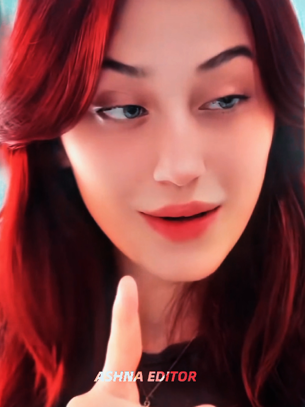 @𝐀𝐒𝐇𝐍𝐀 𝐄𝐃𝐈𝐓𝐎𝐑❤️🔥