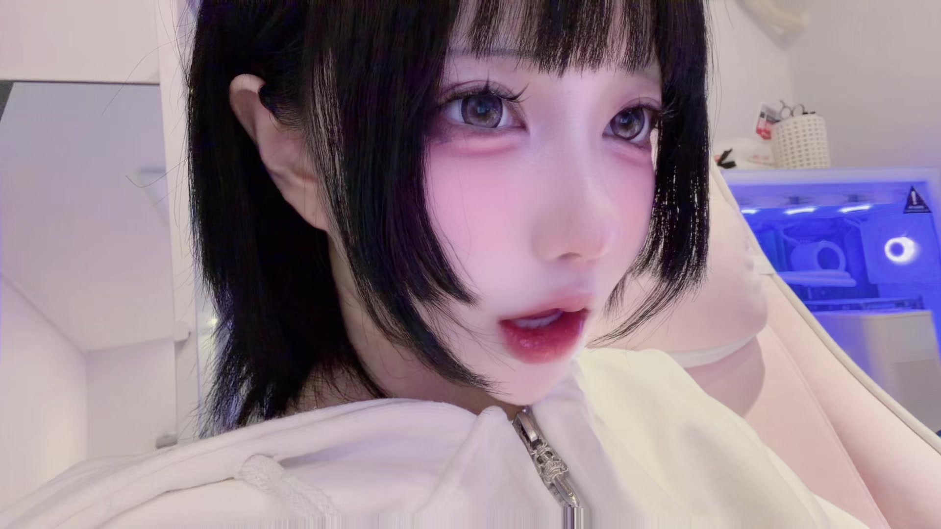 @しおしおにゃん