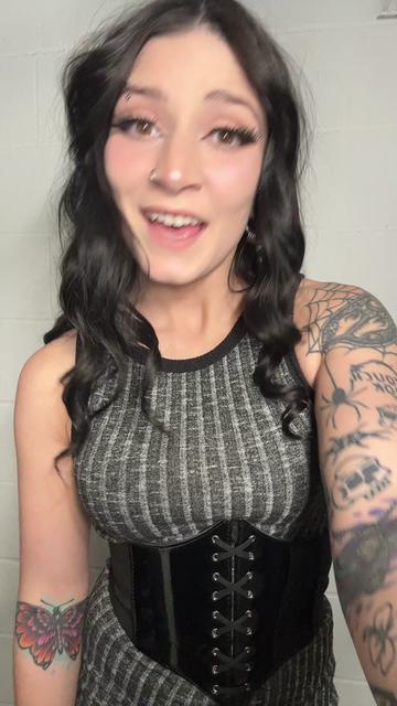 @queenbasskitten
