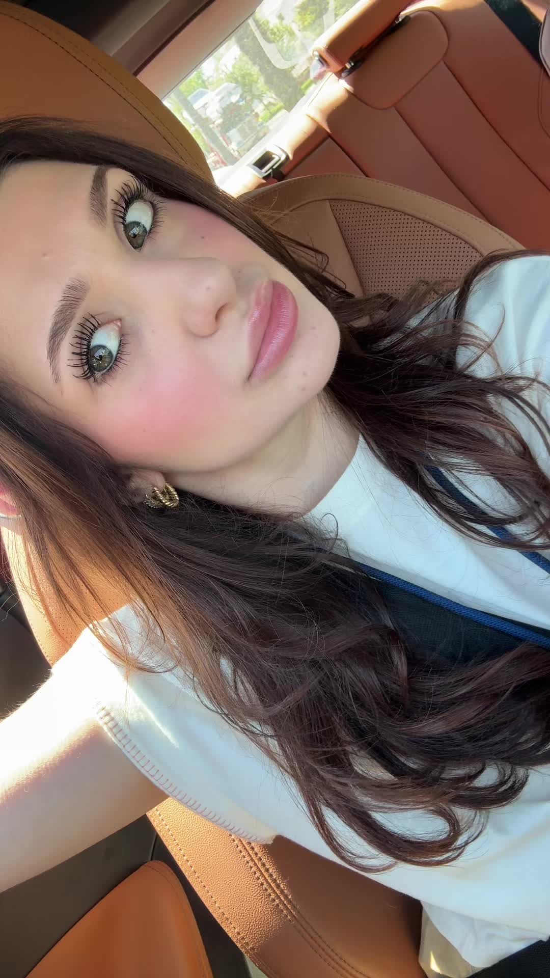 @lily