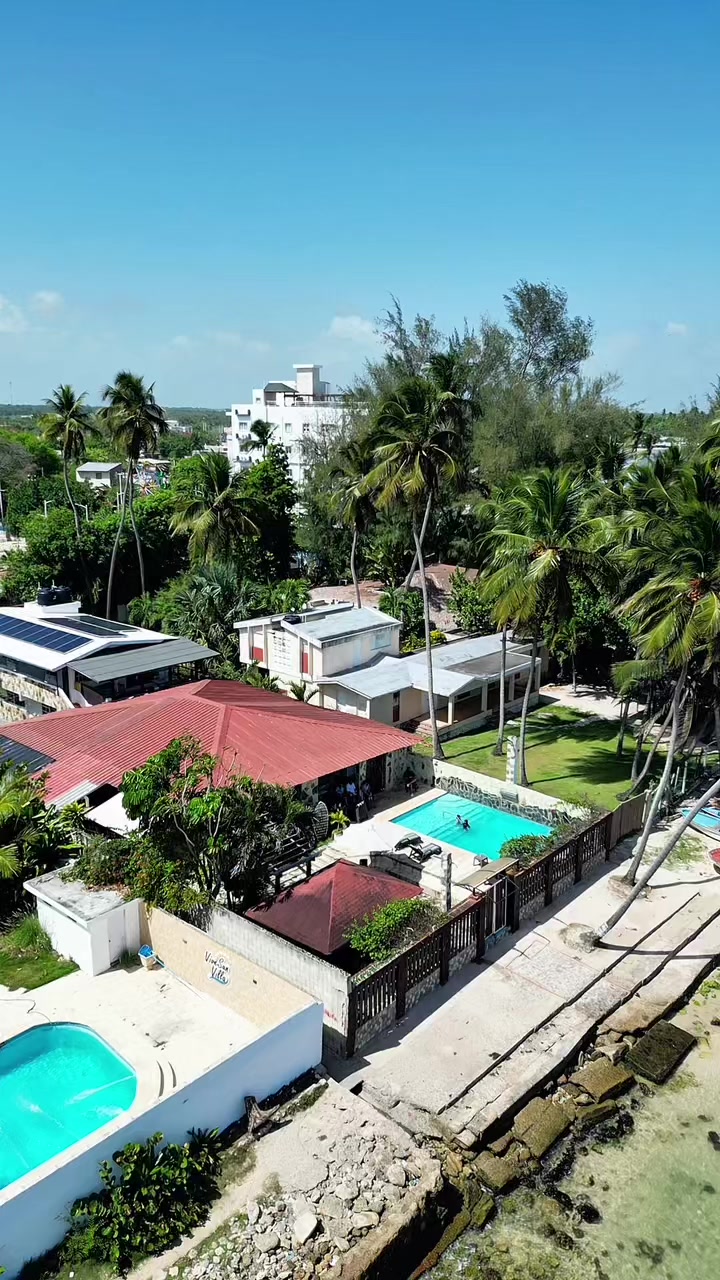 @Anneris Tours & Travel