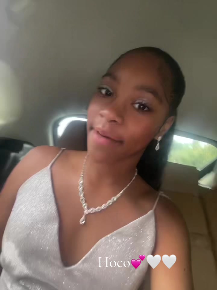@Kamari🌺🫶🏾