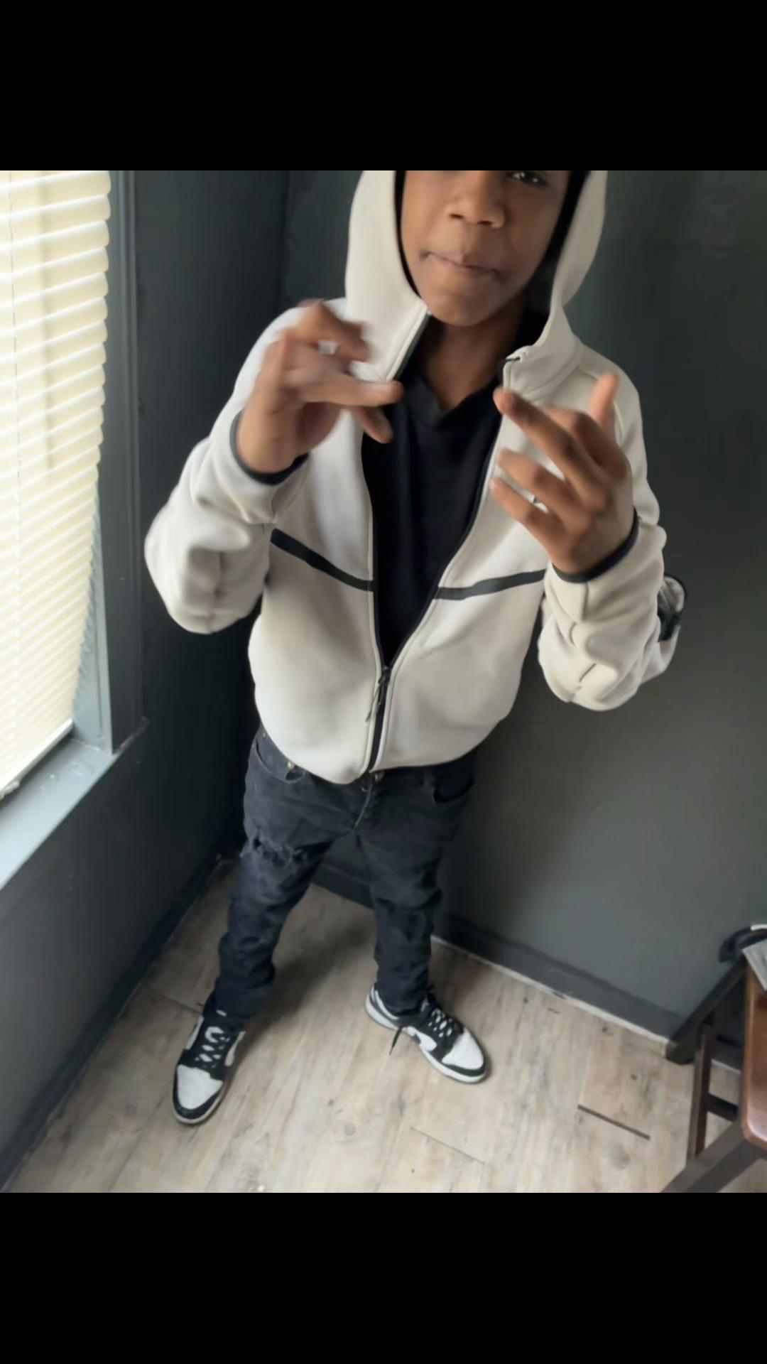 @Tayasia Mayo