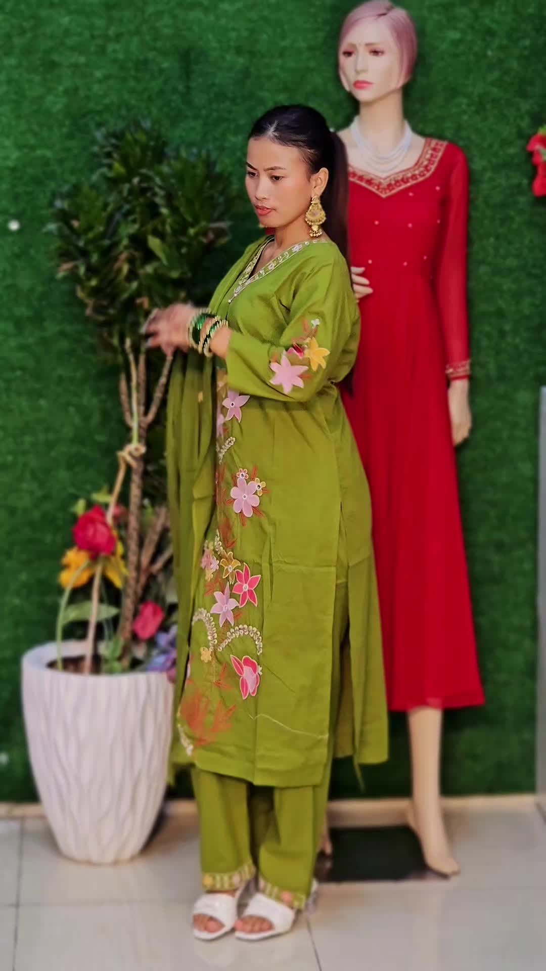 @Rekha Fashion