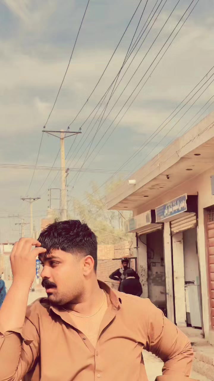 @👑N👑O👑M👑I👑🌬️💸