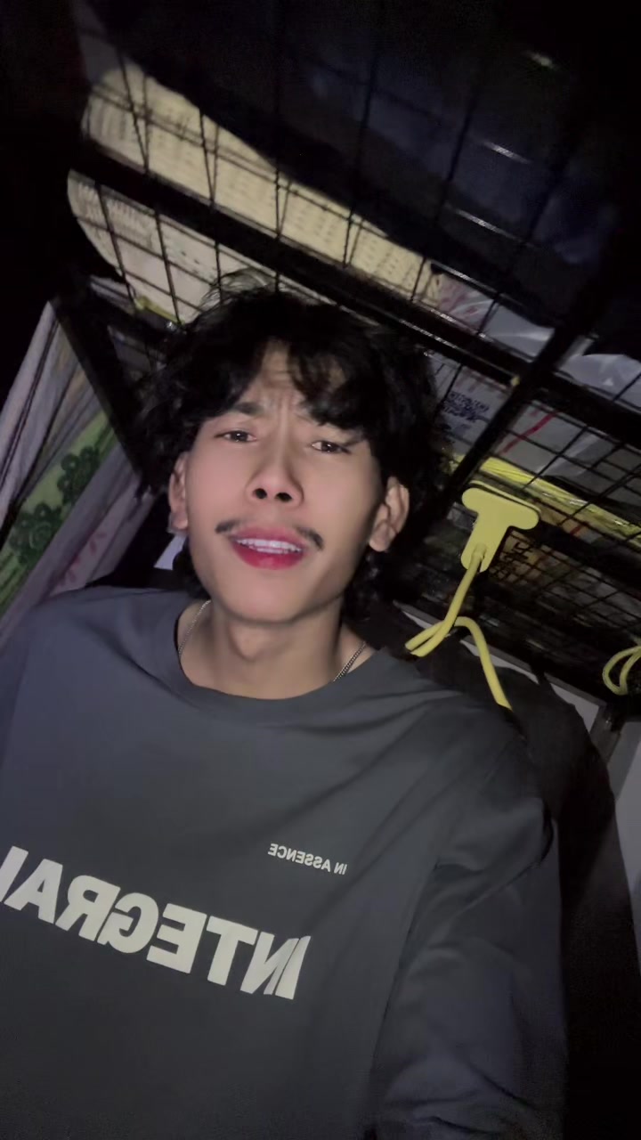 @━•₷٥ᵐ•シ︎ 