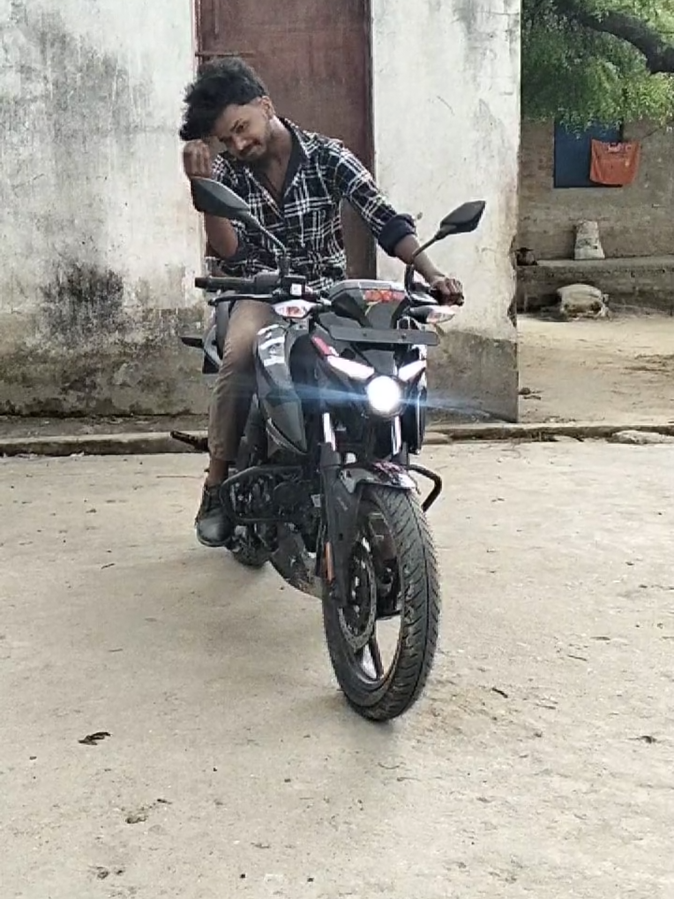 @ROYAL -चमार जी 👑