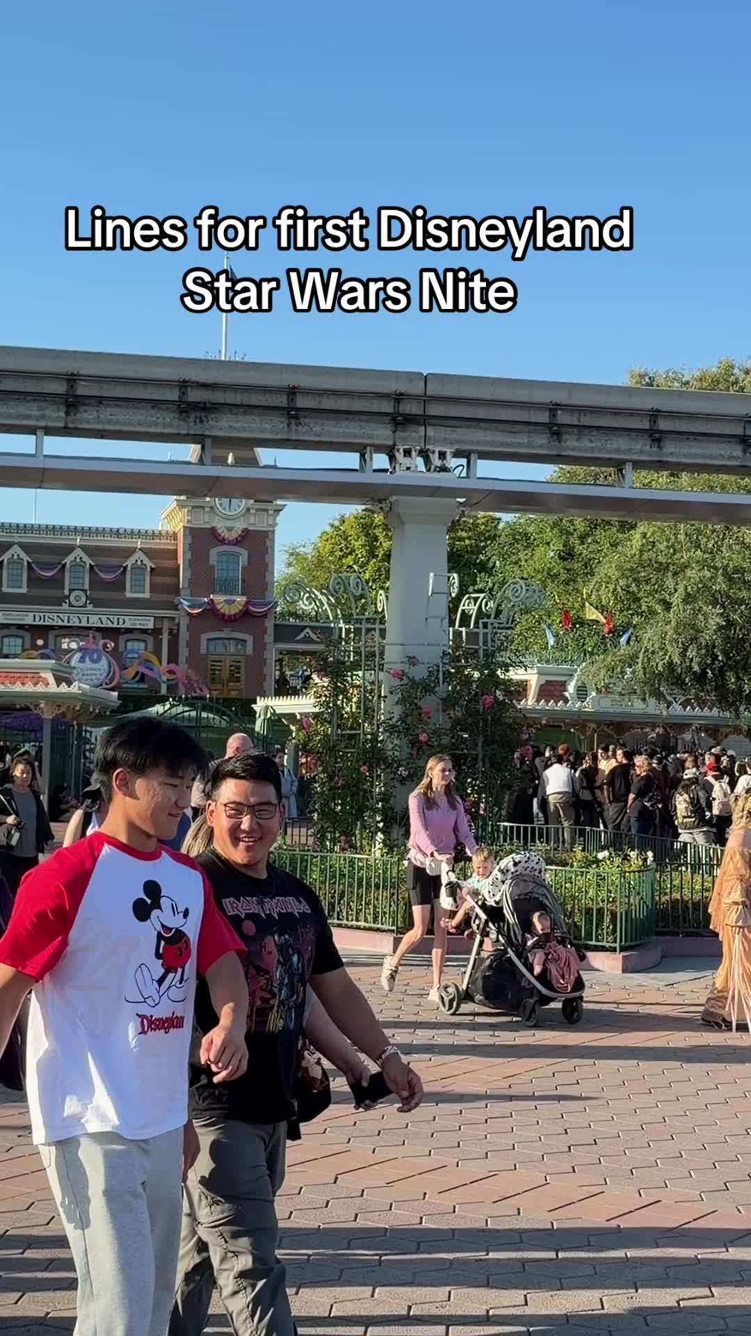 @Mickey Visit: Disney Guide!