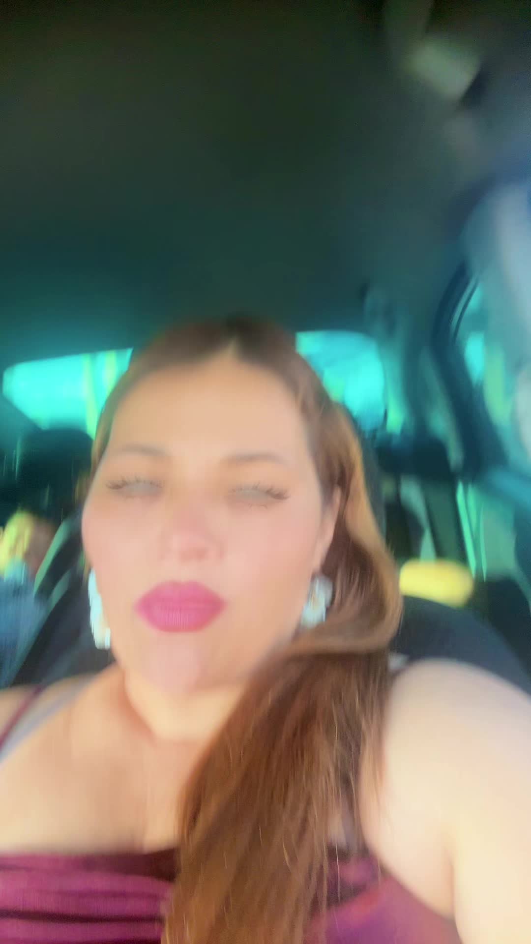 @Iliana