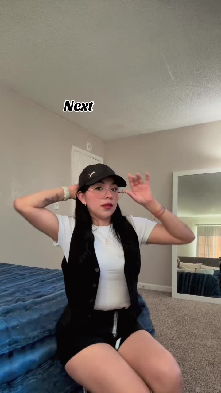 @KARINA