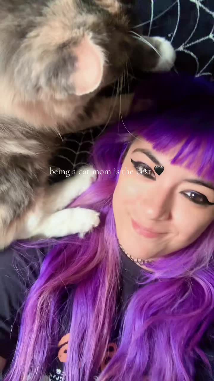 @creepyplum