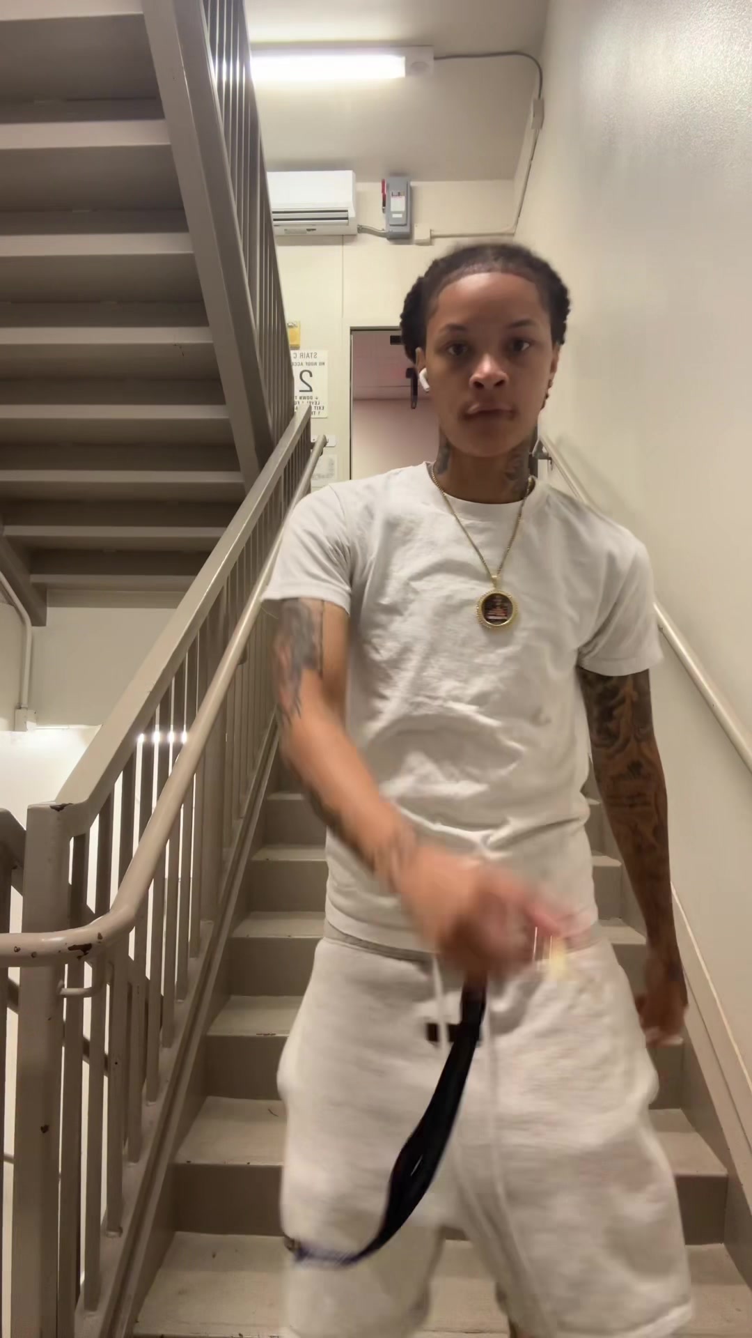 @krazylifeofomak