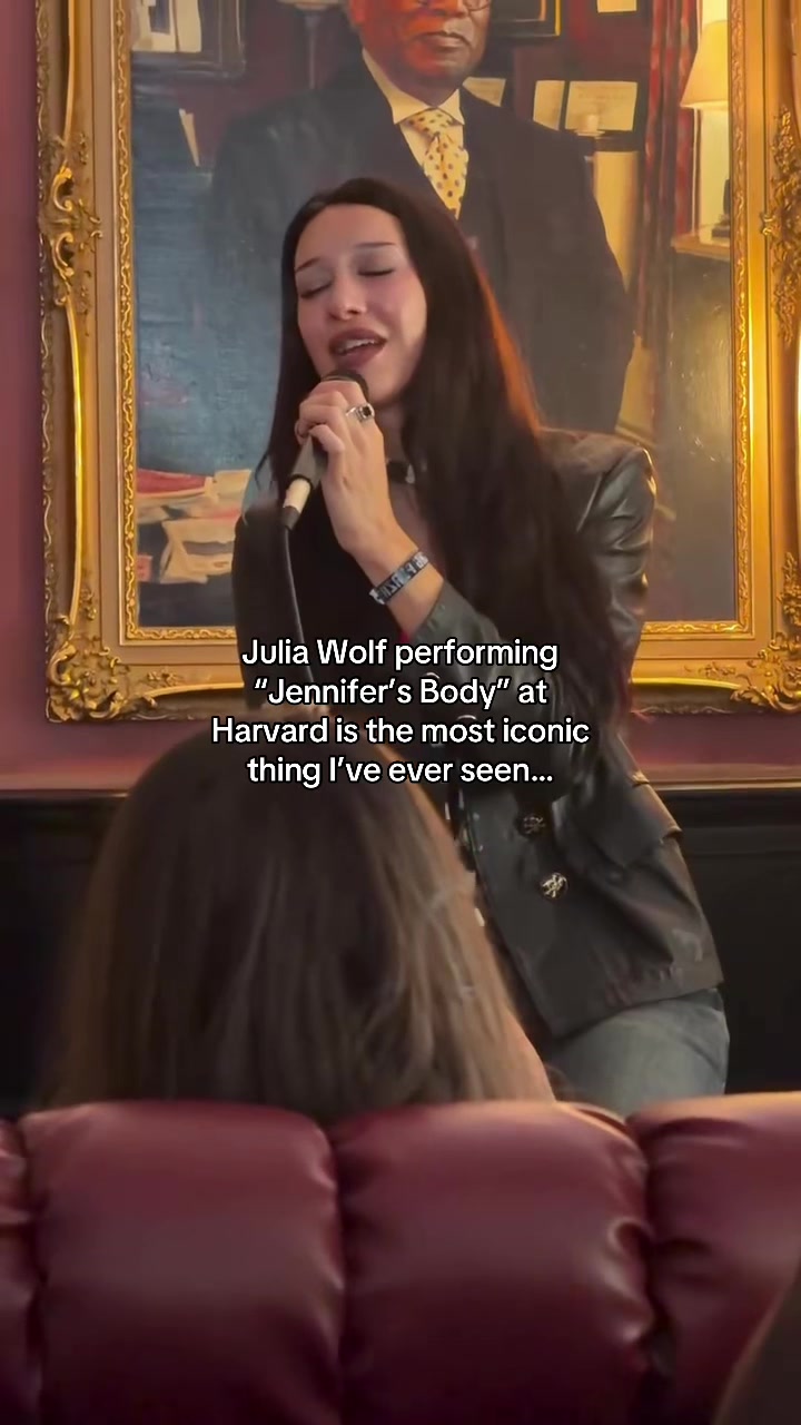 @julia wolf clips