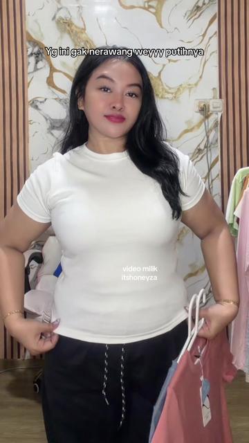 @itshoneyza