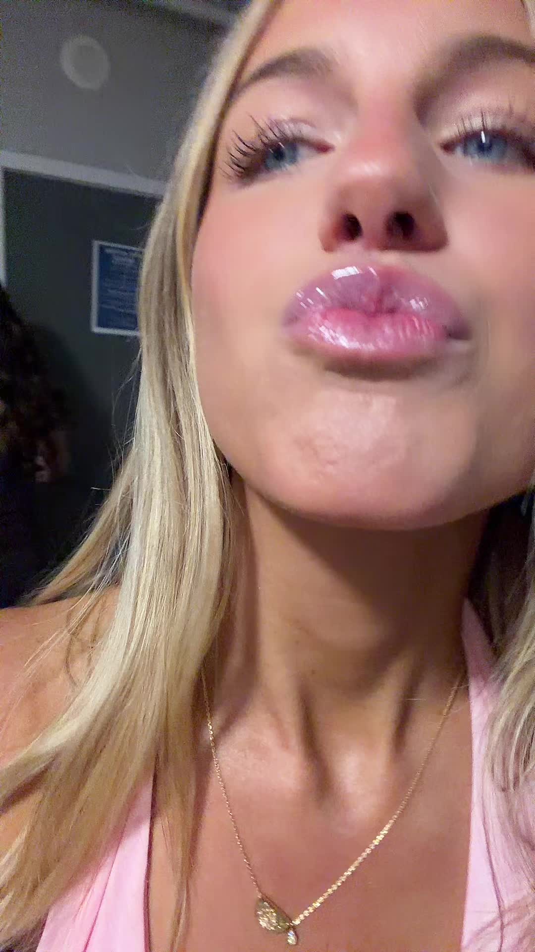 @notbrookeflavell