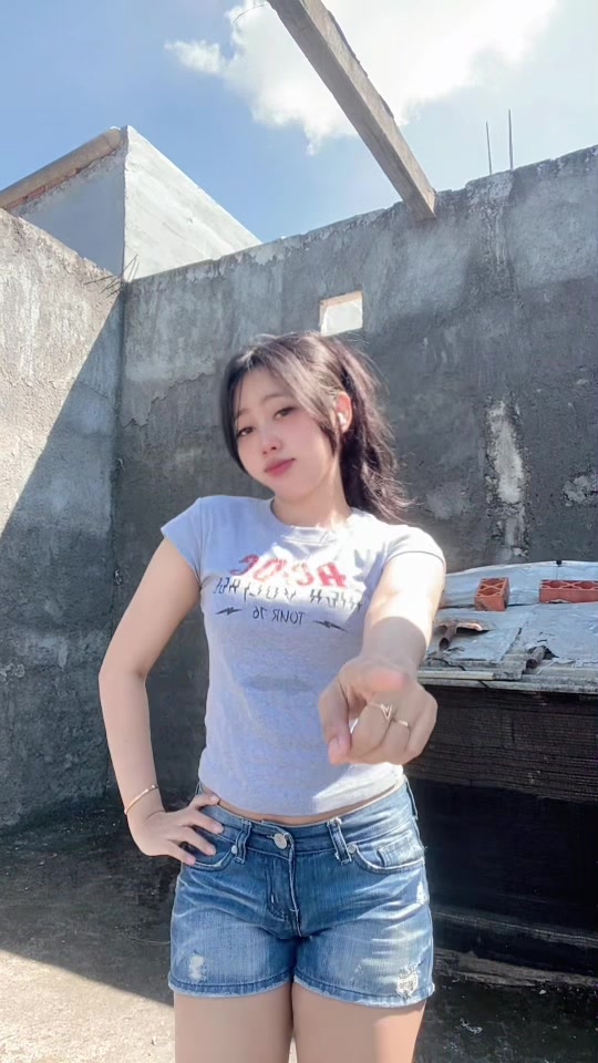 @Erlynna