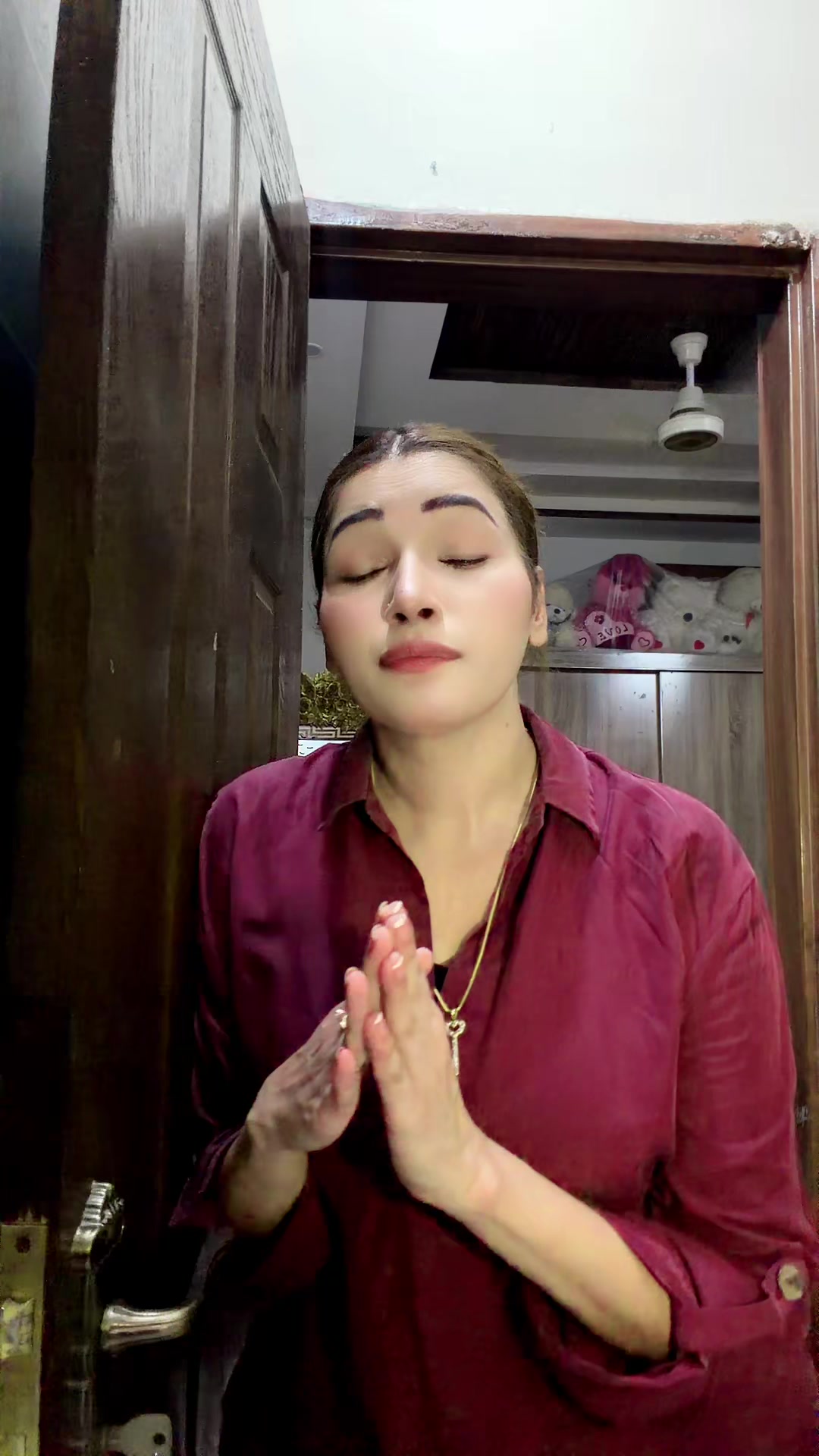 @Zara Malik 2244