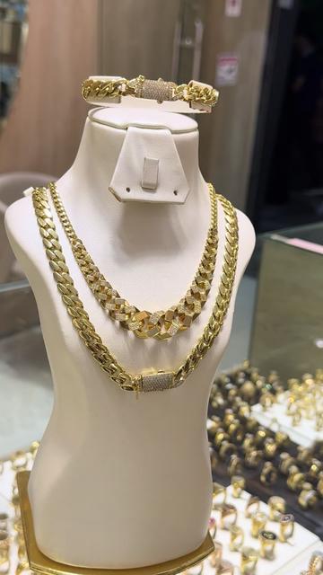 @Gold Akhawayne Tanger