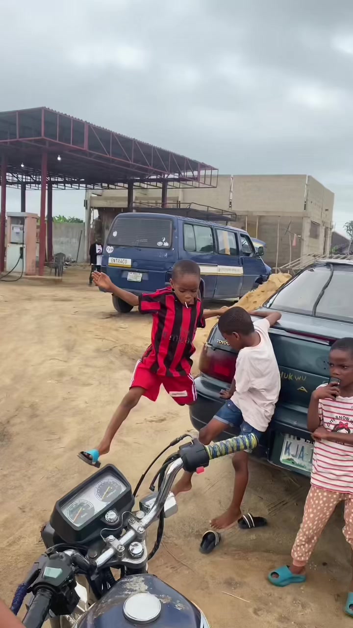 @Surprise vendor in Umuahia