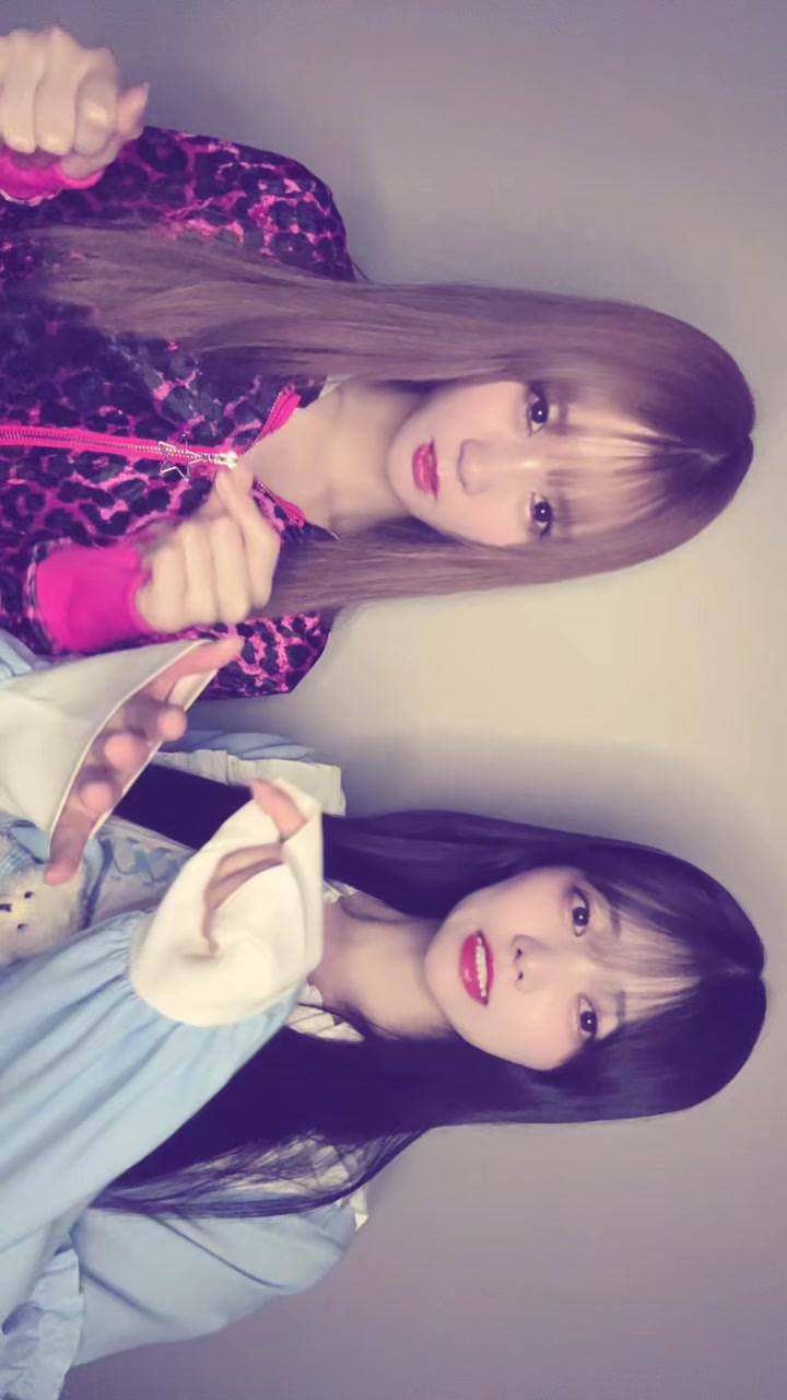 @🩷ギャルと清楚🩵