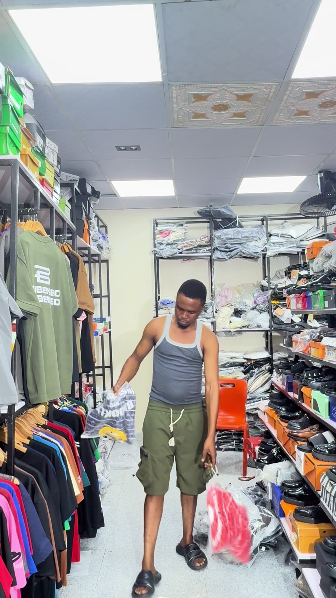 @BIGGEST TSHIRTWAREHOUSE IN IBD