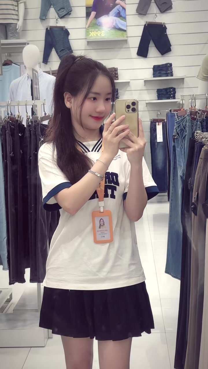 @B&eacute;m&iacute;tướt 🤍
